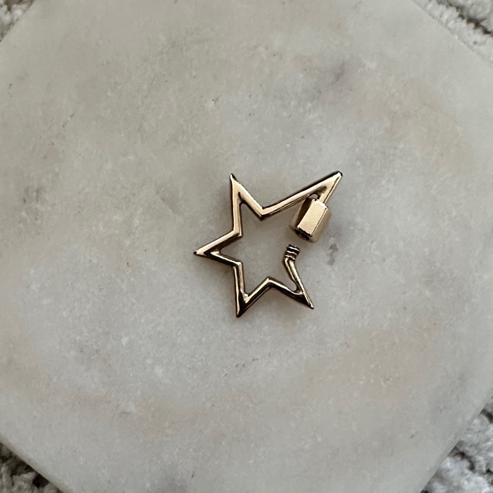 Marla Aaron 14kt Gold Star lock